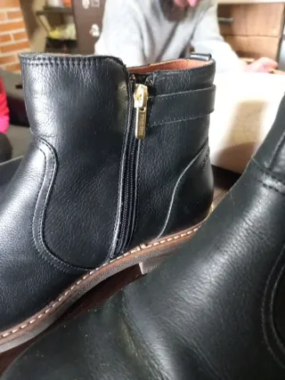 Botín Pikolinos Negro Piel Hebilla