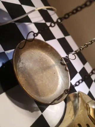 Balanza antigua de latón