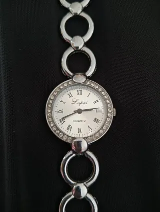 Orologio con zirconi