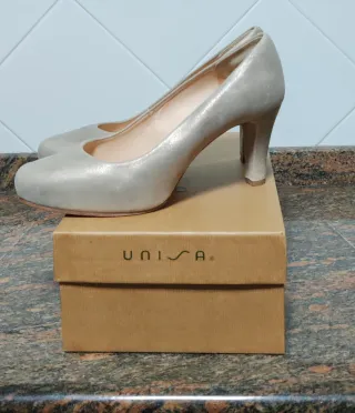 Zapatos de salón UNISA beige mujer