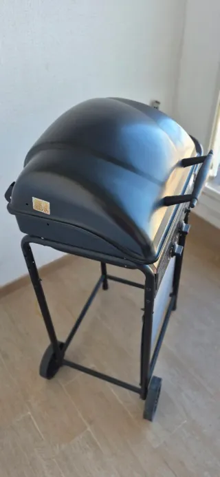 Barbacoa de gas negra y gris