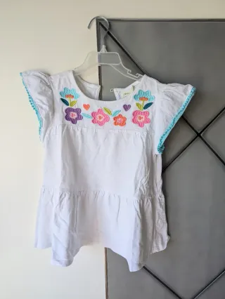 Conjunto 3 camisetas y piratas 7 años