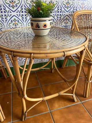 Conjunto terraza mesa y sillas ratán