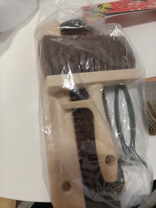 Kit para empapelar paredes.