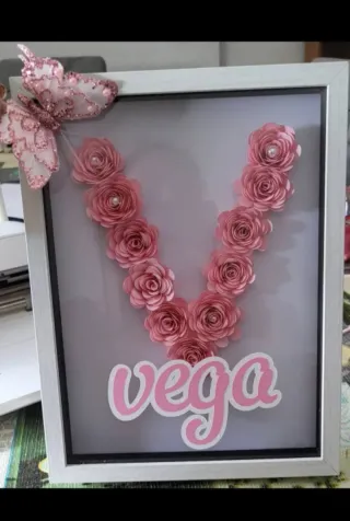 Cuadro Decorativo Letra V Flores Rosas