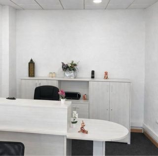 Armario bajo con puertas