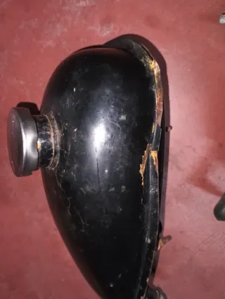 Motor Bicicleta con depósito de combustible.