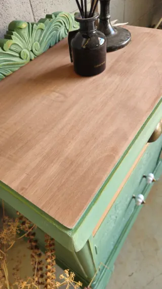 Mesita de noche antigua 2 und