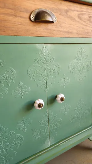 Mesita de noche antigua 2 und