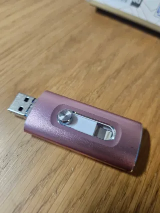 FlashDrive 2TB Dual Storage iOS & PC