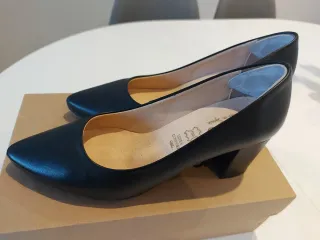 Zapato salon negros.