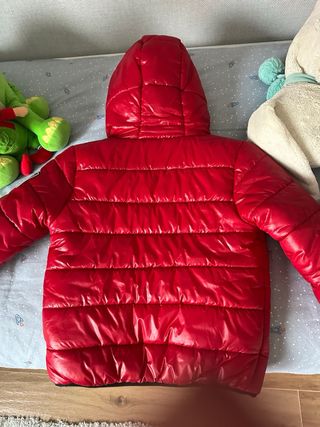 Chaqueta Jordan niño Talla 8 roja