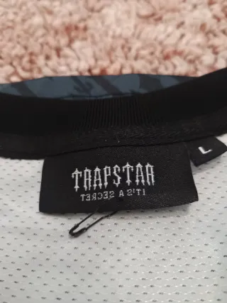 Camiseta Trapstar Negra y Gris