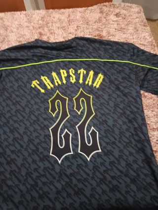 Camiseta Trapstar Negra y Gris