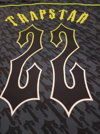 Camiseta Trapstar Negra y Gris