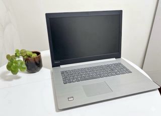 Lenovo Ideapad 320-17AST “ Pantalla 17"
