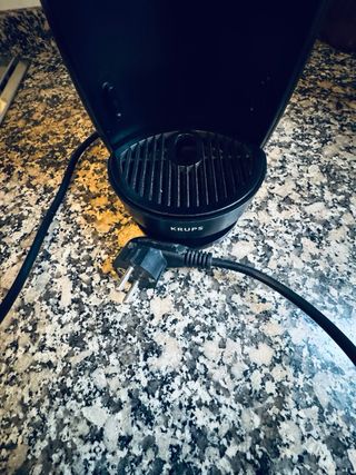 Cafetera Dolce Gusto Krups Negra