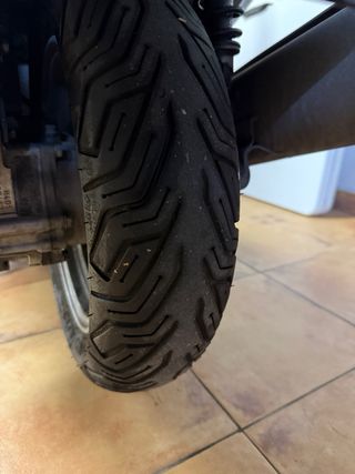 Suzuki Burgman 200 2014