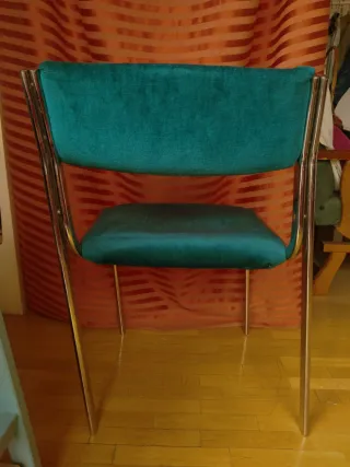 2 sillas comedor/ofi para restaurar. En persona.