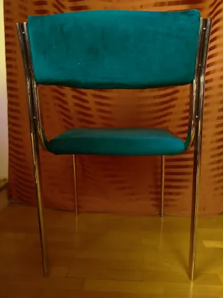 2 sillas comedor/ofi para restaurar. En persona.