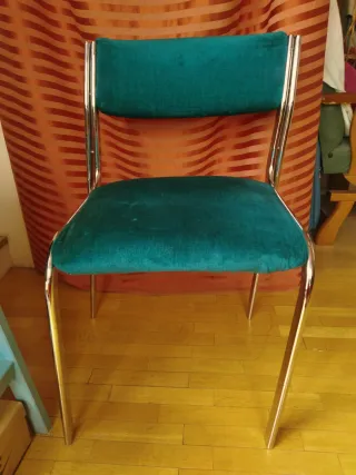 2 sillas comedor/ofi para restaurar. En persona.