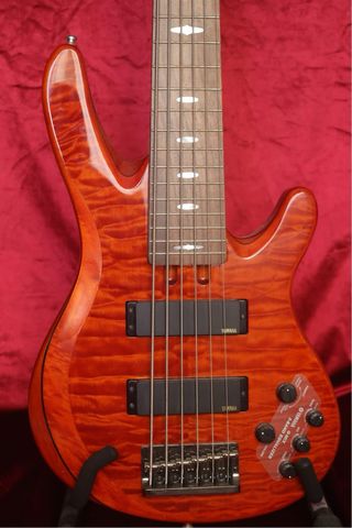 Yamaha TRB 1006 Caramel Brown 6 Cuerdas