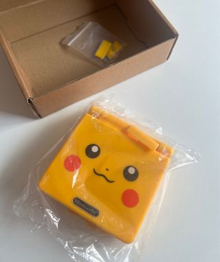 Carcasa Game Boy Advance SP pokemon picachu