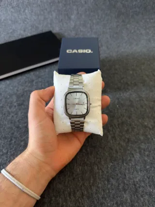 Reloj Casio Plateado y correa de acero