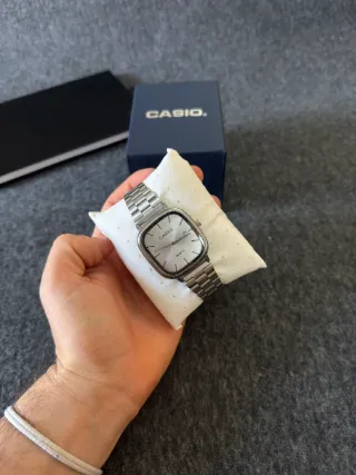Reloj Casio Plateado y correa de acero