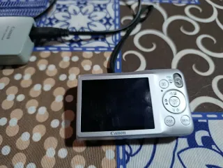 Canon IXUS 105 para arreglar o piezas