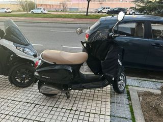 Vespa 125 lx ie - Scooter Automática