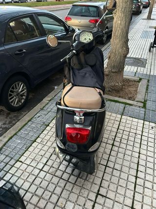 Vespa 125 lx ie - Scooter Automática