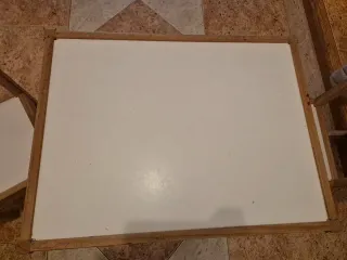 Mesa infantil con 2 sillas Ikea