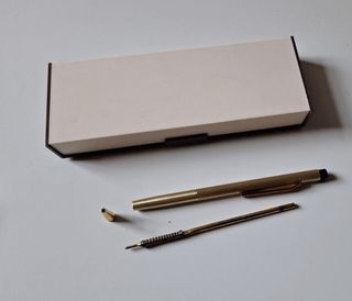 Pelikan penna a sfera acciaio dorato