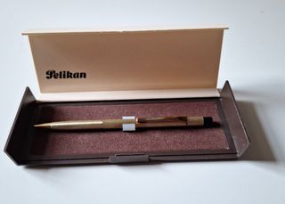 Pelikan penna a sfera acciaio dorato