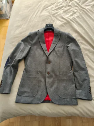 Americana Gris. Talla 48.