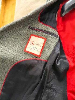 Americana Gris. Talla 48.