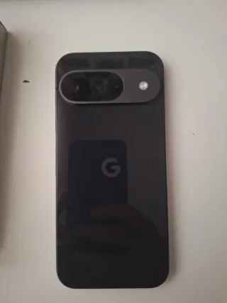 Google Pixel 9 256GB Negro/Verde + Cargador