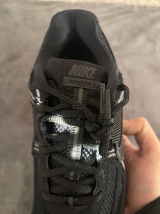 Nike Vomero 5 Negro Talla 36.5