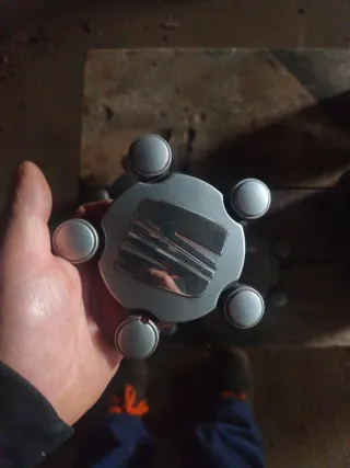 Tapacubos Seat (4 unidades)