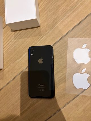 iPhone XR 64GB Negro + Accesorios