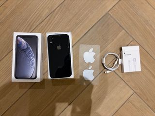 iPhone XR 64GB Negro + Accesorios