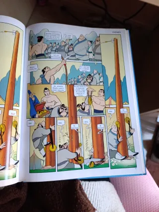 Libro Mulan en Ingles y Catalán