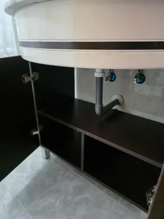 Lavabo y mueble de baño
