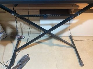 Yamaha MX-61 V2 + pedal, funda y soporte