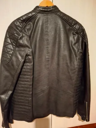 Chaqueta Esprit Negra de Chico por no usarla.