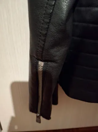 Chaqueta Esprit Negra de Chico por no usarla.