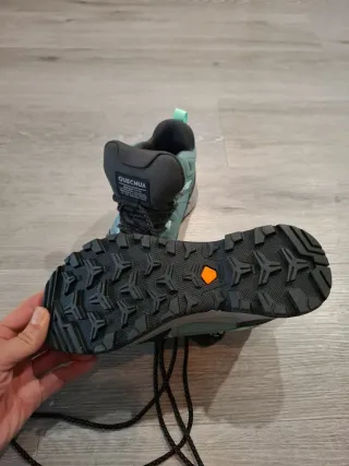 Botas de montaña Quechua MH100 WTP