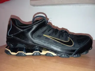 Scarpe Nike Reax TR 8 Nero oro