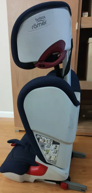 Silla coche Britax Römer Isofix 15-36 kg. Azul